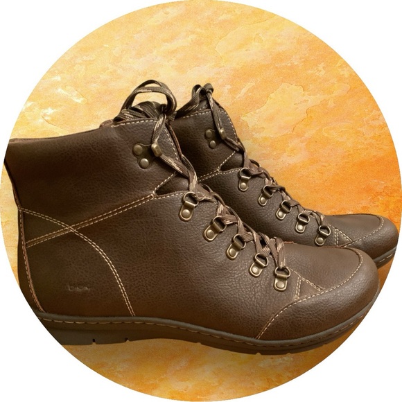 B.O.C WOMEN'S ALYSSA Booties/ low Top Boots sz‎ 10 brown - Picture 1 of 7